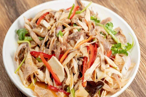 新疆特色美食-椒麻鸡