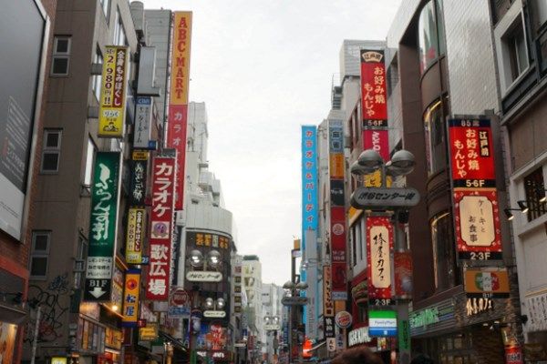 仲见世商店街