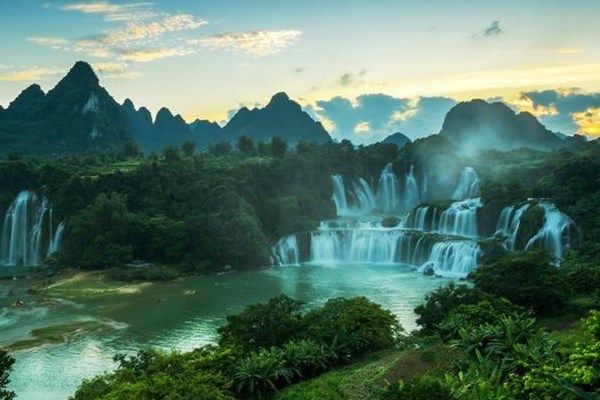 德天瀑布