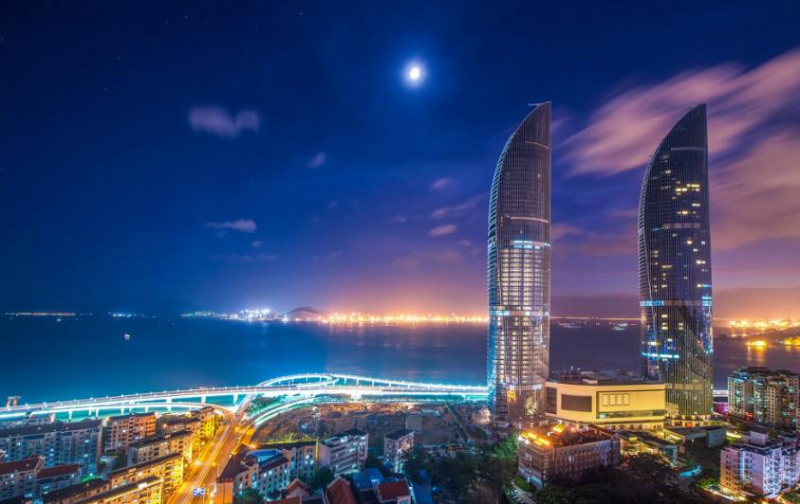 鹭江夜游