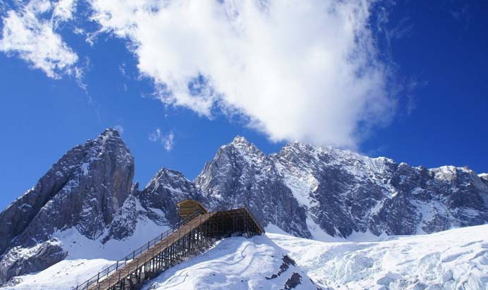 玉龙雪山